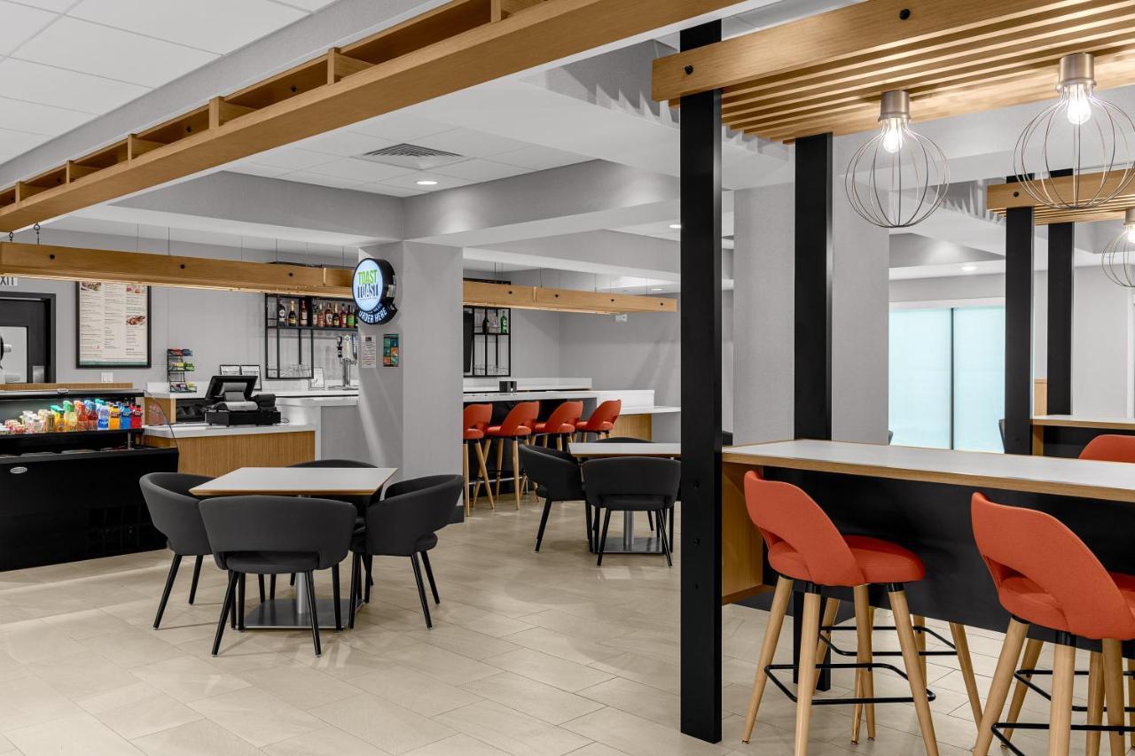 Holiday Inn Cleveland By Ihg Esterno foto